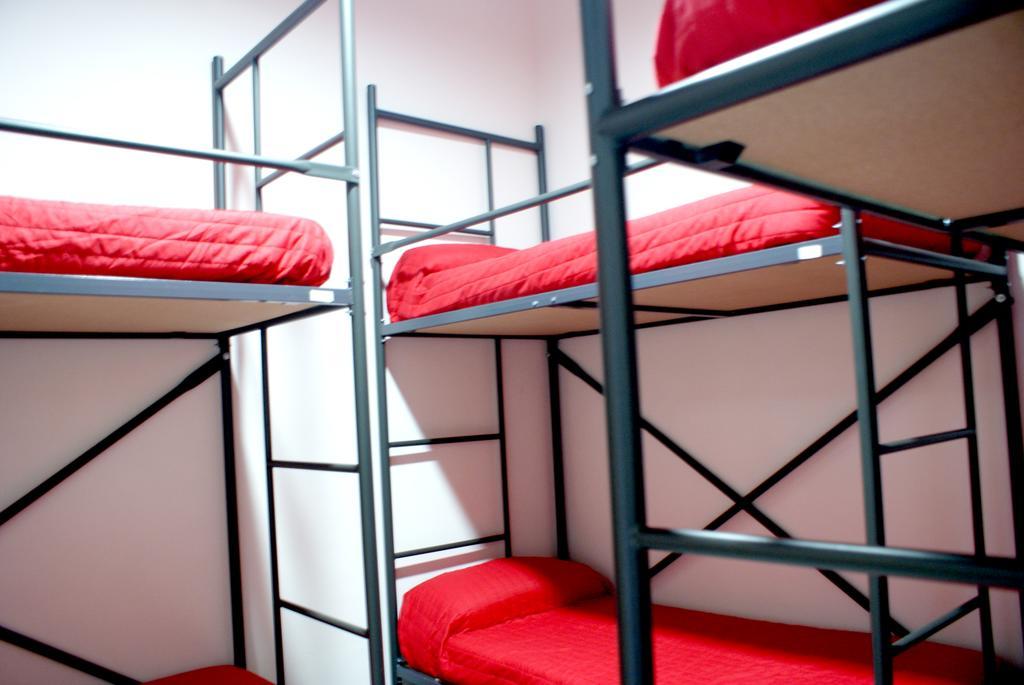 Traveller Box Hostel Sevilla Zimmer foto
