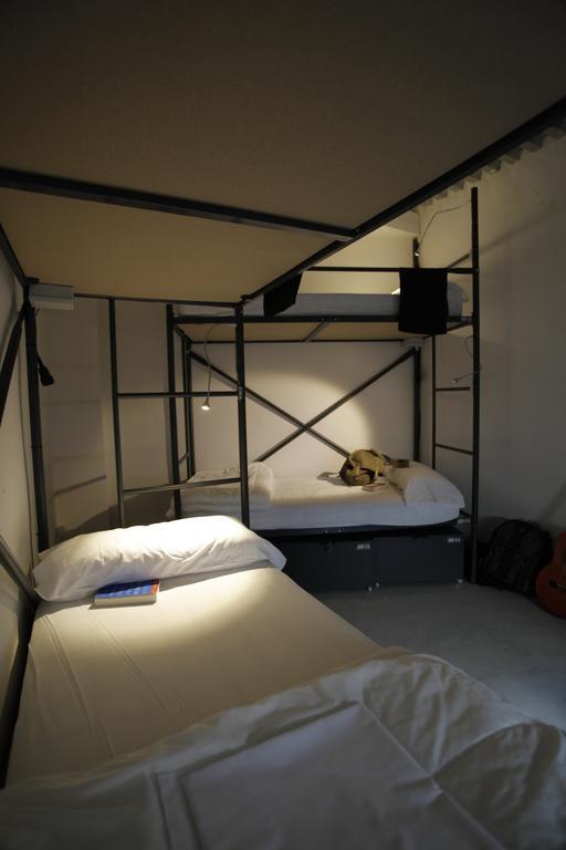Traveller Box Hostel Sevilla Exterior foto